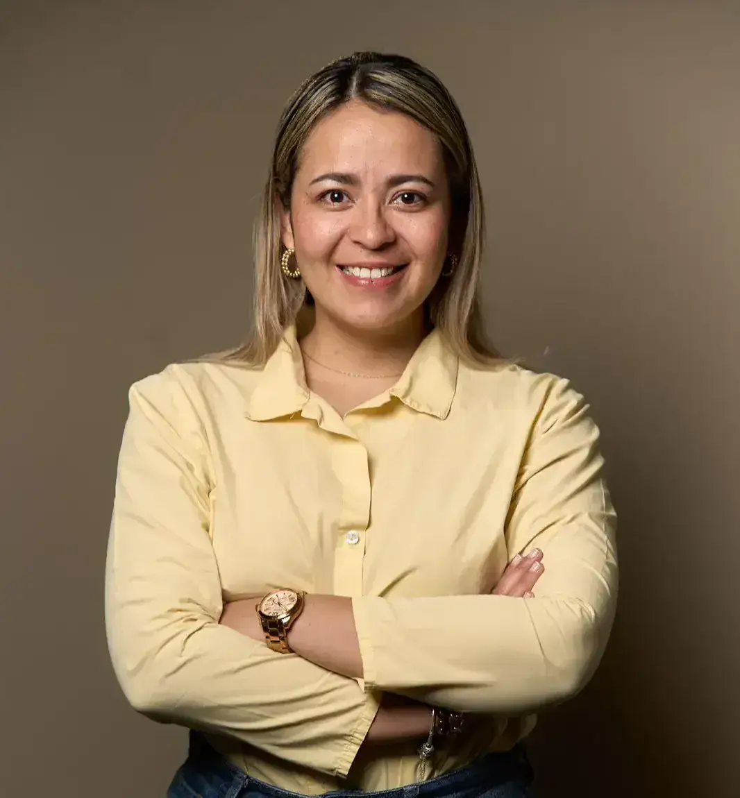 Fotografía profesional de Alejandra Rivera, Chief Strategy Officer (CSO)